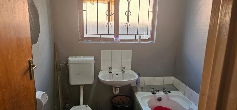 2 Bedroom Property for Sale in Philippi East Western Cape